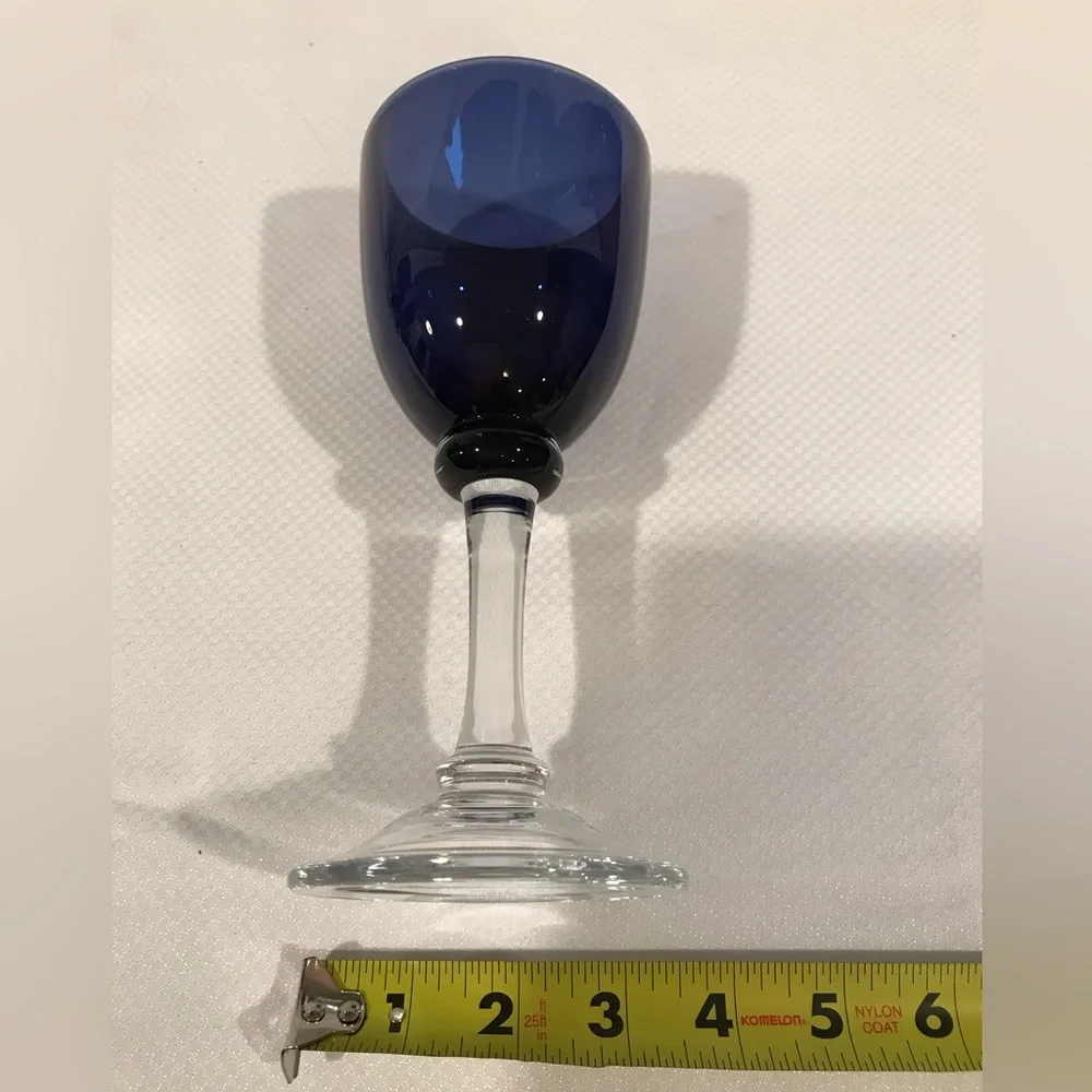 Set of 4 Crate & Barrel Sapphire Verona Wine Glasses Tall 7 3/4” Granny Core